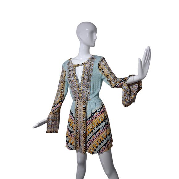 Free People Tegan Border Print Womens size 10 Bell Sleeve Mini Boho Fairy Dress - Picture 1 of 11